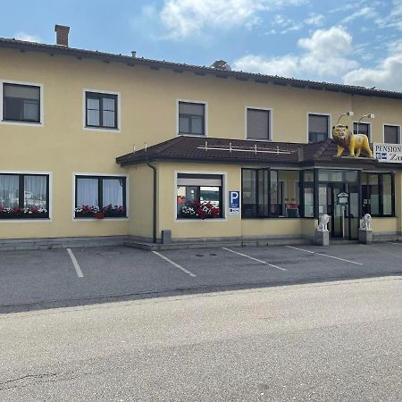Gasthaus-Pension Zum Loewen Asten المظهر الخارجي الصورة