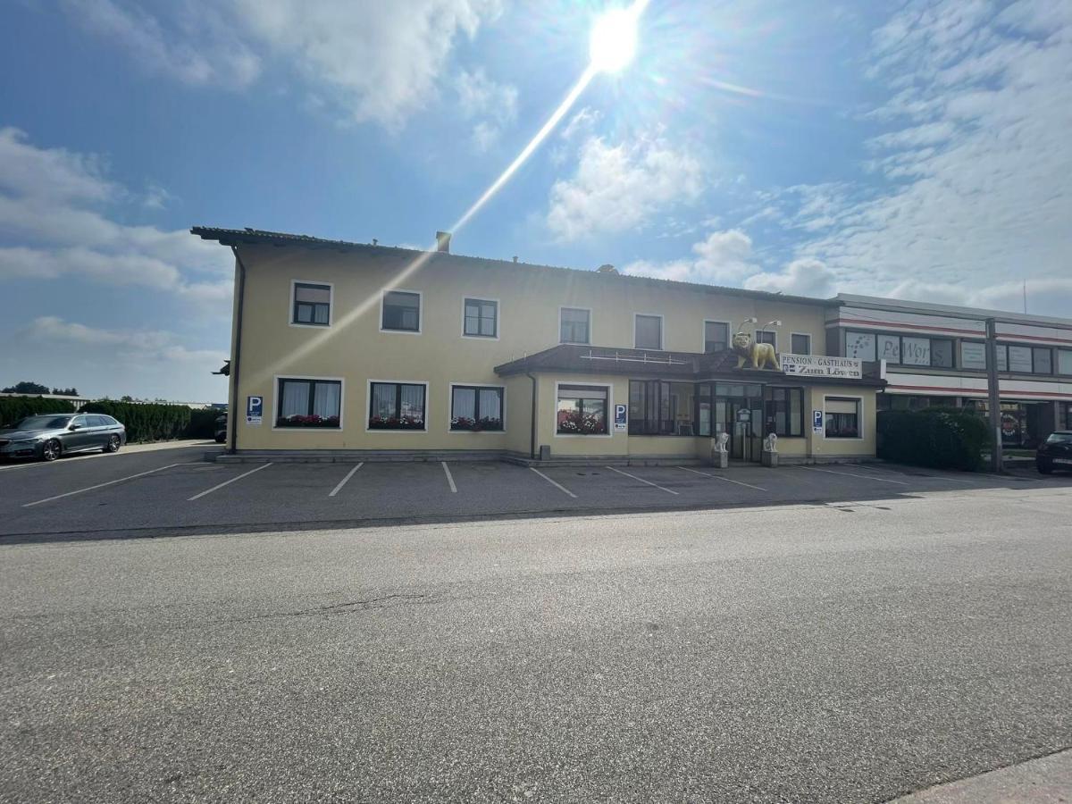 Gasthaus-Pension Zum Loewen Asten المظهر الخارجي الصورة